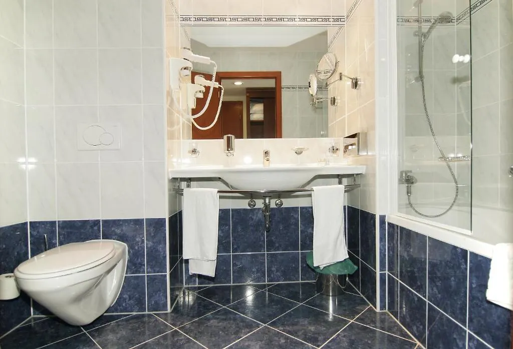 Hotel Meridijan Adults Only باغ