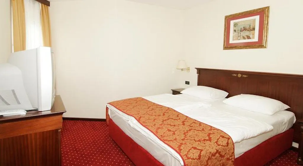 Hotel Meridijan Adults Only باغ