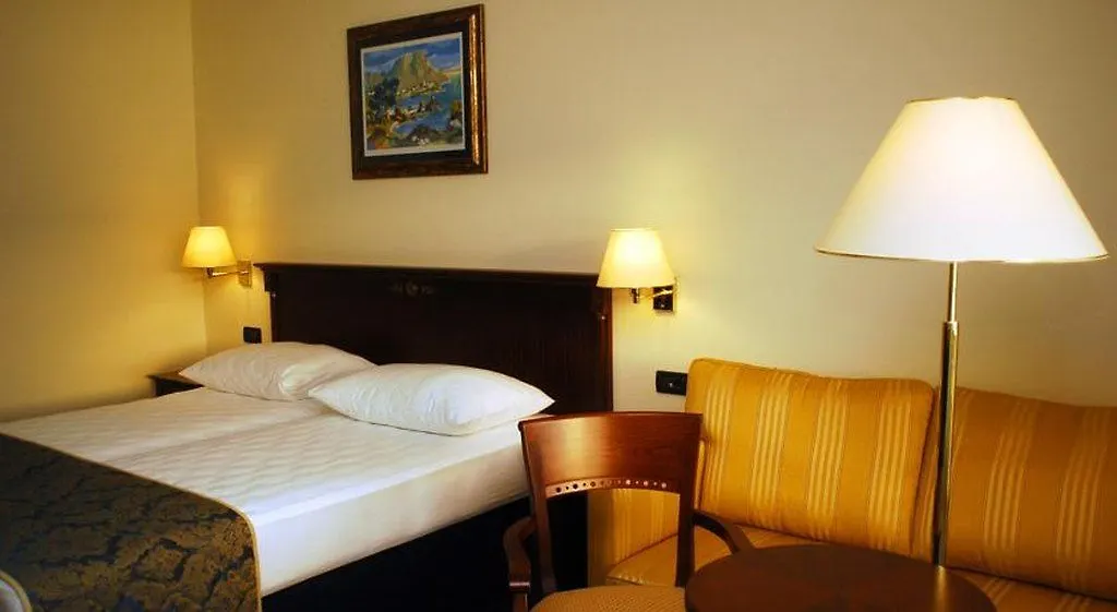 Hotel Meridijan Adults Only Pag Town 4*,